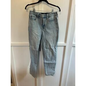 Hollister Ultra High Rise Mom Jean 7